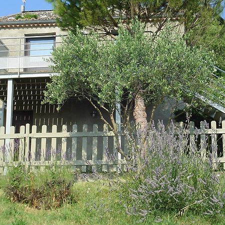 La Cabane De Pepe Emilien Bed & Breakfast Chomerac Bagian luar foto