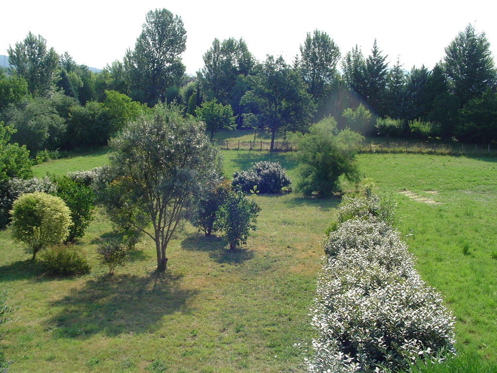 La Cabane De Pepe Emilien Bed & Breakfast Chomerac Bagian luar foto