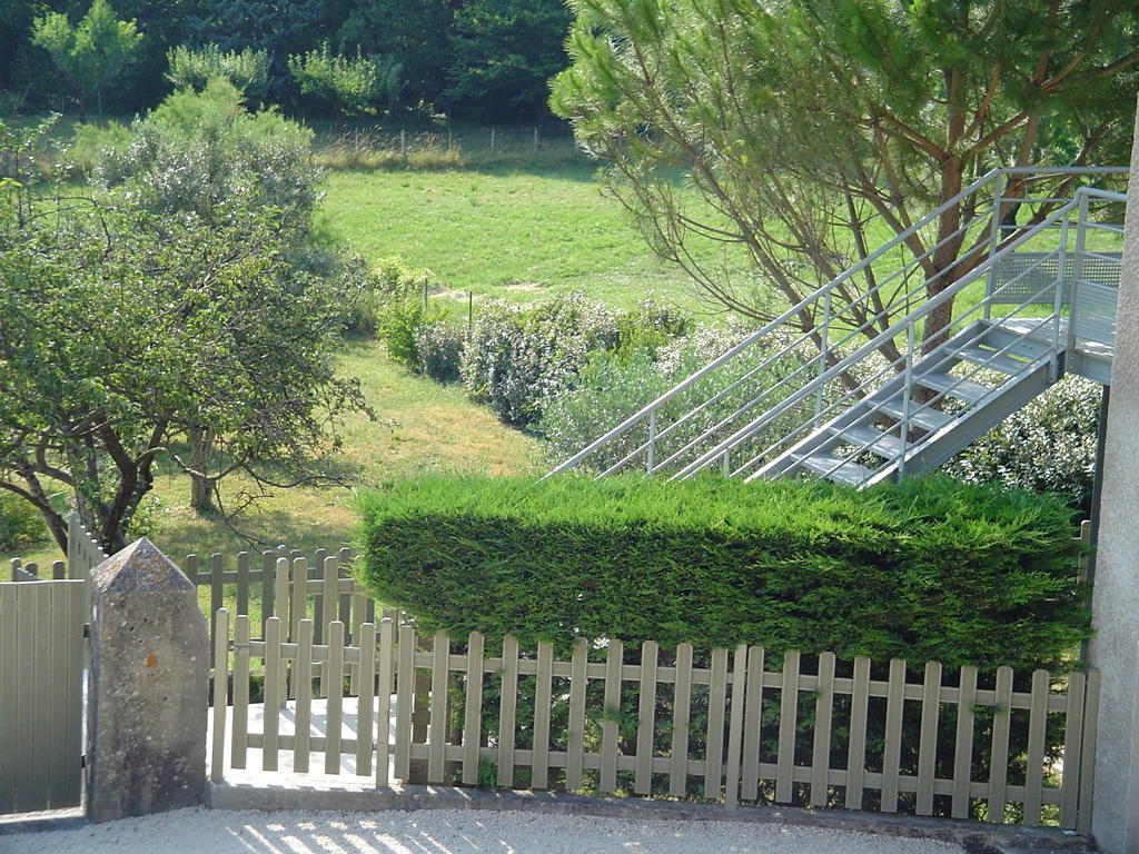 La Cabane De Pepe Emilien Bed & Breakfast Chomerac Bagian luar foto