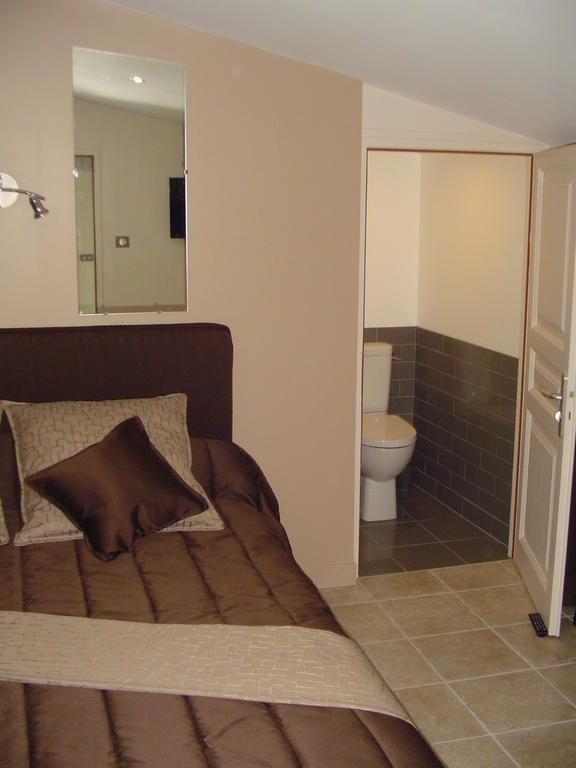 La Cabane De Pepe Emilien Bed & Breakfast Chomerac Ruang foto