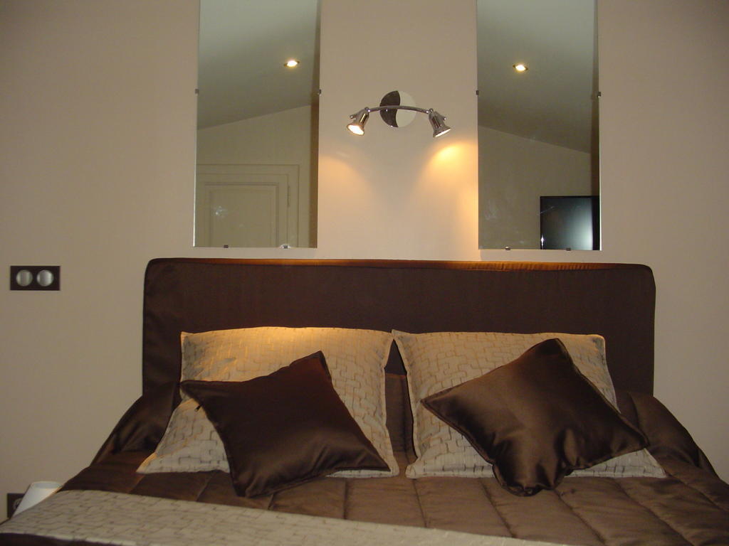 La Cabane De Pepe Emilien Bed & Breakfast Chomerac Ruang foto