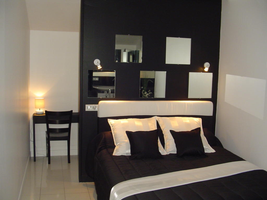 La Cabane De Pepe Emilien Bed & Breakfast Chomerac Ruang foto