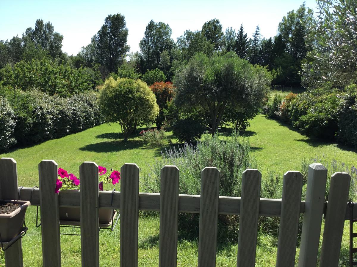 La Cabane De Pepe Emilien Bed & Breakfast Chomerac Bagian luar foto
