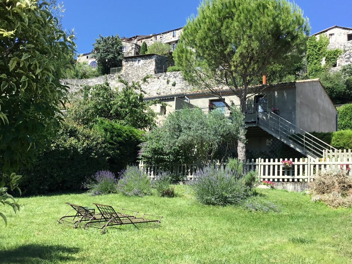 La Cabane De Pepe Emilien Bed & Breakfast Chomerac Bagian luar foto